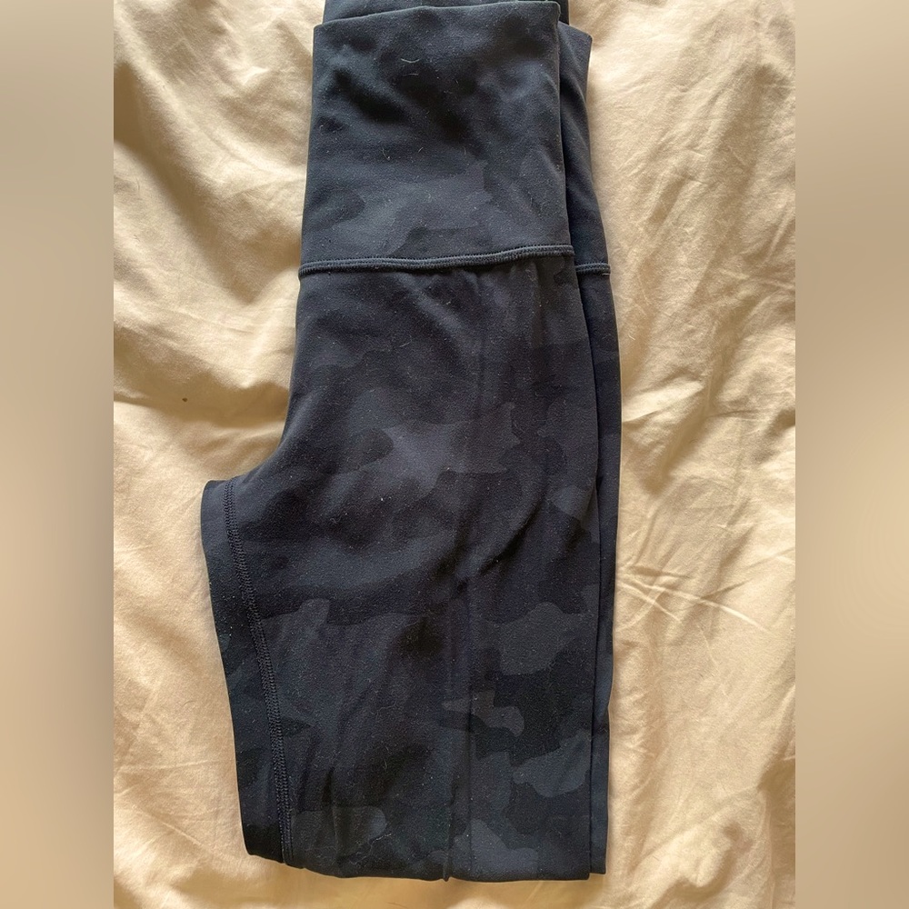 Lululemon Align Black Camo Size 4
